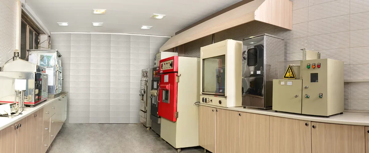 آزمایشگاه آذرآبادگان